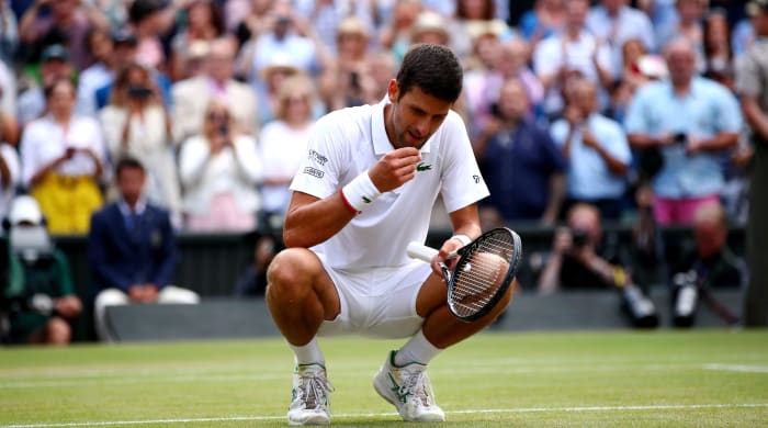 novak-djokovic-eats-grass.jpg
